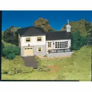 Bachmann 45213 HO-Scale Plasticville Split Level House Snap Kit