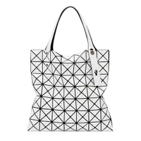 在飛比找PChome24h購物優惠-ISSEY MIYAKE 三宅一生 BAOBAO 6x6 亮