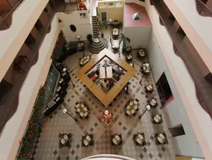 天庭飯店Atrium Hotel