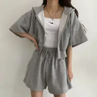 在飛比找momo購物網優惠-【Pure 衣櫃】純棉運動外套2件套裝(外套/短褲/KDAY