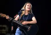 Melissa Etheridge at Jones Beach Theater Wantagh New York August 8 - Old Photo