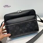 LV包 M30233 SAC MESSENGER OUTDOOR 信差包記者包郵差包牛皮黑色男包斜挎包斜挎包側背包單肩包