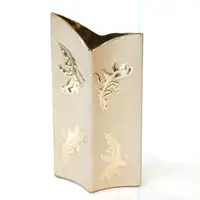 在飛比找樂天市場購物網優惠-歐式花瓶金色陶瓷擺件植物葉子樣板房工藝品創意現代軟裝飾品Z