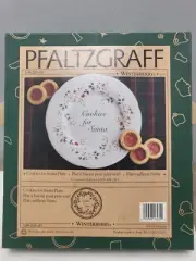Pfaltzgraff COOKIES FOR SANTA Winterberry NEW in Box