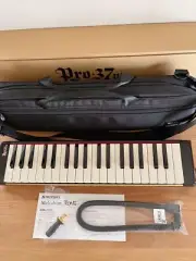 SUZUKI Melodion Alto PRO-37 V3 Keyboard Harmonica Bundle Soft Case New