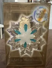 Slatkin & Co Light Up Wallflowers Fragrance Diffuser Color Changing Snowflake