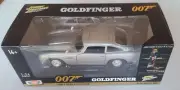 Johnny Lightning James Bond 007 Goldfinger Aston Martin DB5 1:24 Series Motormax