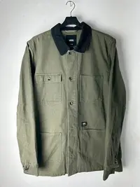 在飛比找Yahoo!奇摩拍賣優惠-VANS 軍綠 刺繡 工裝 夾克 C221003 Y