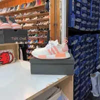 在飛比找蝦皮購物優惠-TheOneShop adidas NMD R1 W Boo