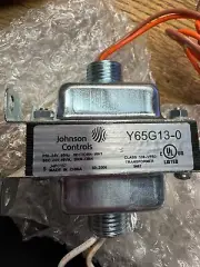 Johnson Controls Y65G13-0 Class 2 Transformer, 40 VA, 24 VAC, foot mount NIB