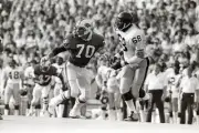 Offensive Lineman Joe Devlin Of The Buffalo Bills 1979 Nfl OLD PHOTO