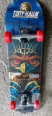 New SAKAR Tony Hawk 31" Signature Series SKATEBOARD Hawk Red Gold & Blue