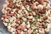 MIXED DRIED RAW UNSALTED NUTS 1.5KG - Expect to pay much more elsewhere!