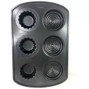 Wilton 3D 6 Cavity Cupcake Pan Non Stick Baking Tray Tin Mold