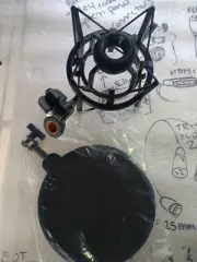 PROFESSIONAL MICROPHONE SHOCK MOUNT