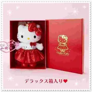 小公主日本精品♥ Hello Kitty 絨毛 亮片洋裝 玩偶 娃娃 布偶 送禮 收藏 新年娃娃皇冠禮服50062003