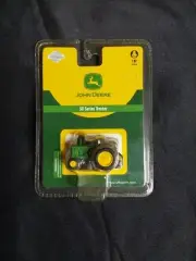 Athearn 1/87th HO Scale John Deere Model G Tractor #77091