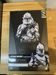 Hot Toys Chrome Clone Trooper MMS643 1/6 Figure