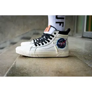 【A-KAY0】VANS X NASA SK8-HI 46 MTE DX 宇航員 皮革 米白【VN0A3DQ5UQ4】