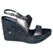 Donald Pliner Metallic Leather Platform Wedge Shoe Suede Embroidery $275 NIB