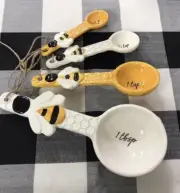 Young's Ceramic Honey Bee Measuring Spoons 4 Pc Set Tiered Shelf Or Everyday Use
