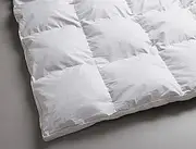 Logan & Mason 80% Goose Down 20% Feather Quilt, King Bed Size, White