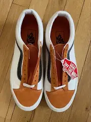 VANS STYLE 36 APRICOT ORANGE, WHITE & BLACK SHOES SIZE 7 MENS 8.5 WOMENS NEW