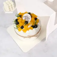 在飛比找momo購物網優惠-【COLOR ME】純白手提托盤蛋糕盒(8吋 蛋糕盒 蛋糕包