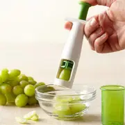 Grape Slicer Assisted Baby Food Fruit and Vegetable Shredder Cherry Tomato Slicer Multifunctional Creative Tool
