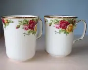 2 ROYAL ALBERT OLD COUNTRY ROSES BRISTOL BEAKER coffee MUGS GOLD TRIM NEW