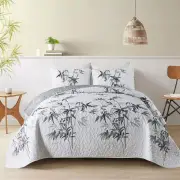 Finely Quilted Bedspread and Pillowcases Set: A Blend of Art and Comfort - Queen size
