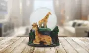 3.5"H Giraffe Glitter Snow Globe Statue Fantasy Decoration Figurine Room Decor