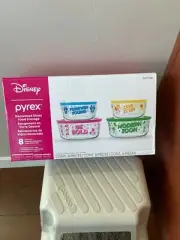 BNIP Disney's Minnie Mouse 8-pc. Glass Food Storage Set by Pyrex