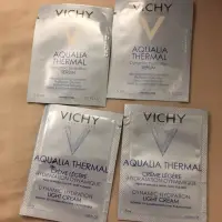 在飛比找蝦皮購物優惠-Vichy 保濕精華跟智慧動能極限水晶凝