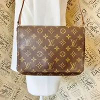 在飛比找蝦皮購物優惠-LOUIS VUITTON 路易威登 肩背包 M51257 