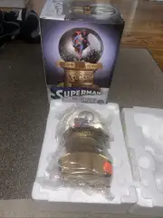 2000 DC Direct SUPERMAN Cold Cast Porcelain SNOW GLOBE NEW in Box Up To 3500