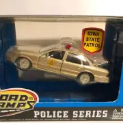 Road Champs Iowa State Police diecast car 1:43 Crown Vic (NEW)