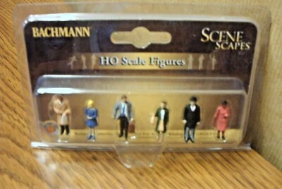 BACHMANN SCENE SCAPES STANDING OFFICE WORKERS HO SCALE FIGURES