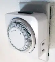 15A 120V 1800W Automatically turns 24-hour plug-in mechanical indoor timer