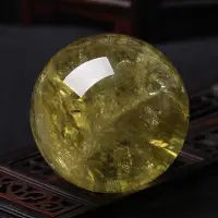 在飛比找Yahoo!奇摩拍賣優惠-巴西黃水晶球擺件 天然黃水晶球 天然原石打磨~特價