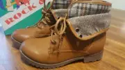GIRL'S ROCK & CANDY *GIGGLE BOOTS* COLOR LIGHT TAN SIZE 13 M