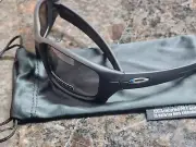 New Oakley Straight link "jacket" Thin Blue Line W/ Prizm Gray Lenses