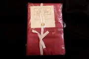 Mervyn's Touch of Luxury 2 Standard Vintage Pillowcases 200 Thread Count NIB