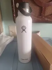 Hydro Flask 24 oz Standard Mouth Water Bottle with Flex Cap B01KXHGWQU