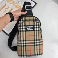 在飛比找蝦皮購物優惠-Burberry 品牌高級交叉/胸包 Burberry 品牌