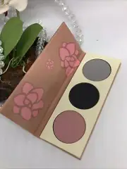 MOD LOOK # 2 by Stila Eyeshadow & Blush Makeup Palette -Grey~ Black~ Rosey Pink