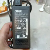 在飛比找蝦皮購物優惠-二手 ASUS 筆電變壓器