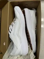Unisex Vans Ultrarange Exo SE True White Size 13 Men's/ 14.5 Women's Brand New