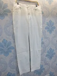 在飛比找Yahoo!奇摩拍賣優惠-義大利ARMANI JEANS 白色休閒長褲-33腰