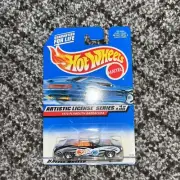 Hot Wheels Mattel Artistic License Series 1970 Plymouth Barracuda Collector #732